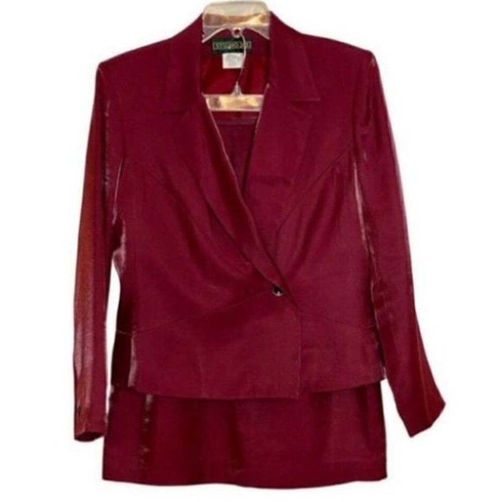 STUDIO 205 Vintage Shiny Rich Burgundy Color BLAZER & SKIRT SUIT 2 Pc Set Sz‎ 8